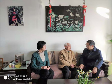 集團(tuán)黨委開(kāi)展走訪慰問(wèn)活動(dòng)