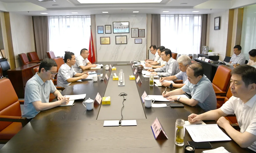省國資委紀(jì)檢監(jiān)察組組長陳金池督導(dǎo)檢查蘇鹽集團安全生產(chǎn)和疫情防控工作