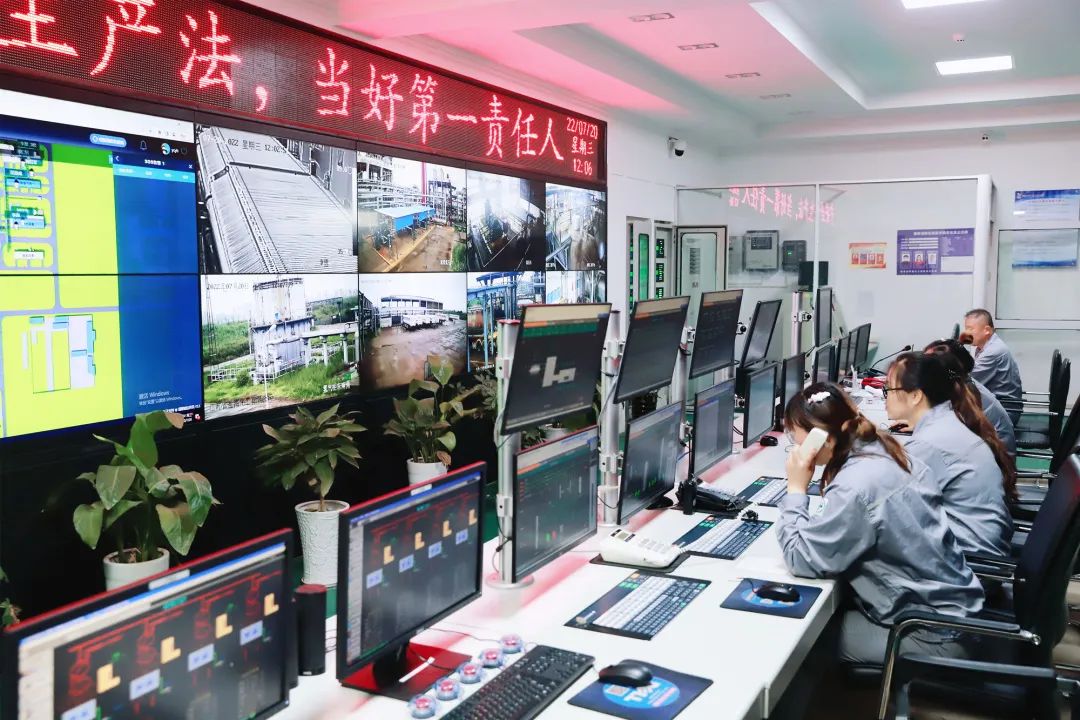 鹽海化工公司:壓實責任抓落實 聚焦聚力創(chuàng)新高 鹽?;す荆簤簩嵷熑巫ヂ鋵?聚焦聚力創(chuàng)新高