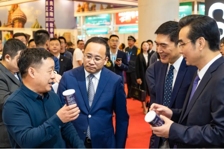 “淮鹽”精彩亮相第六屆中國(guó)（淮安）國(guó)際食品博覽會(huì)、金秋經(jīng)貿(mào)洽談會(huì)